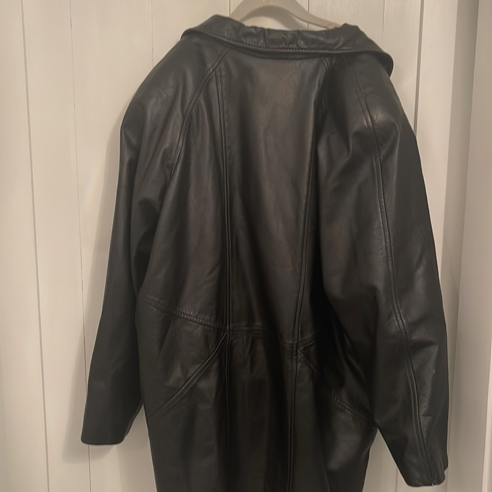 Leather jacket - Picture 3 of 4